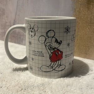 Beautiful 😍 Christmas Mickey Mouse Mug ❄️⛄️